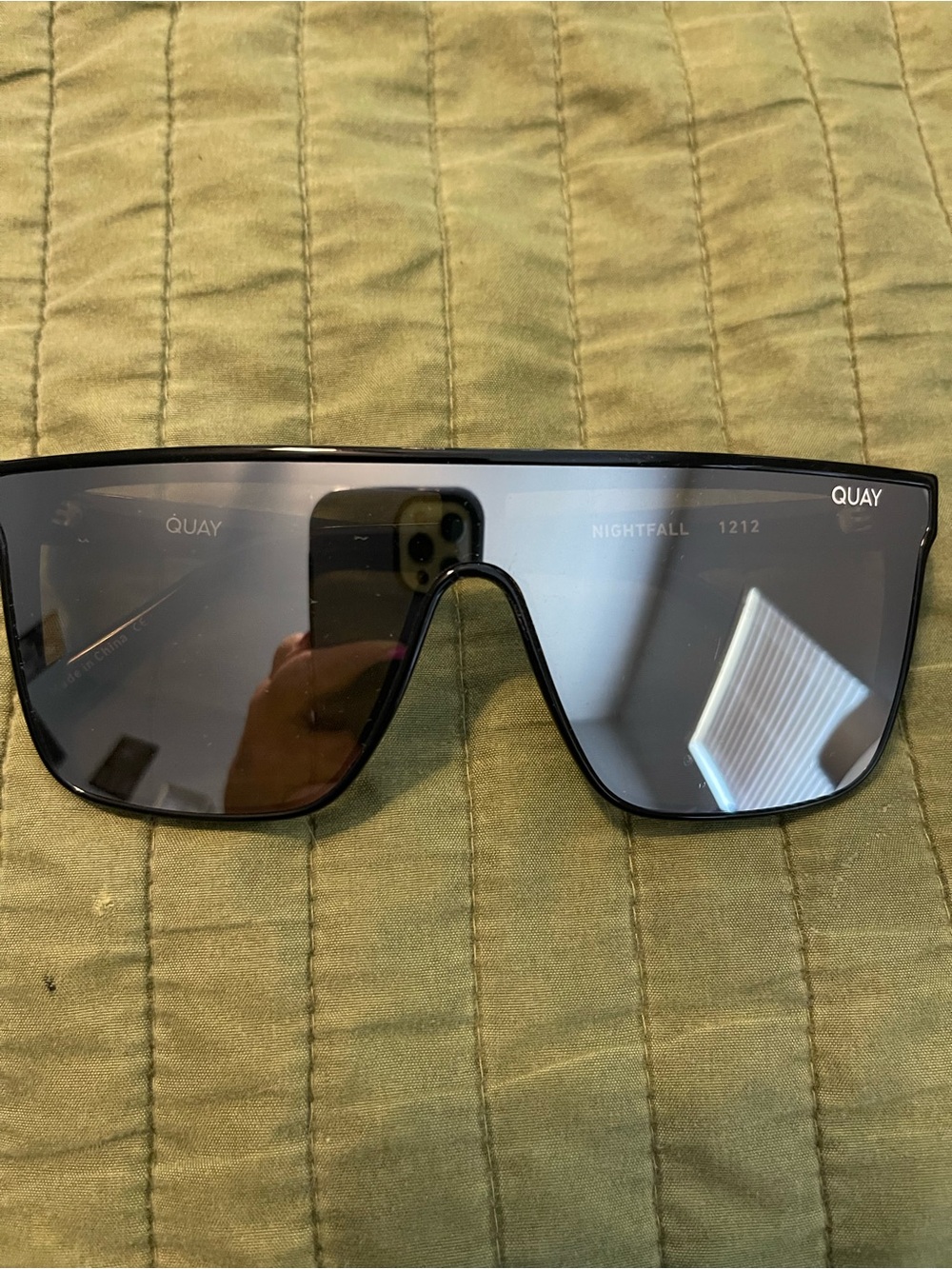 PRIDE QUAY Nightfall 1212 Oversized Shield Sunglasses in Black